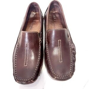 Clarks Dark Brown men's leather slip-on loafers, a driver moccasin Loafers 8.5